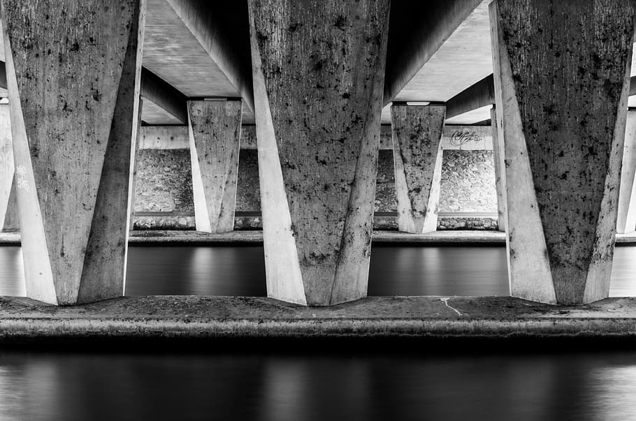 pillars, water, architecture, river, bridge, construction, building HD wallpaper