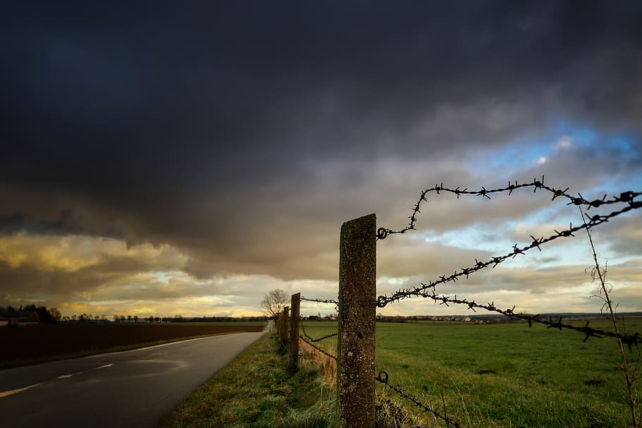 clouds, abendstimmung, barbed wire, mood, evening sky, landscape HD wallpaper