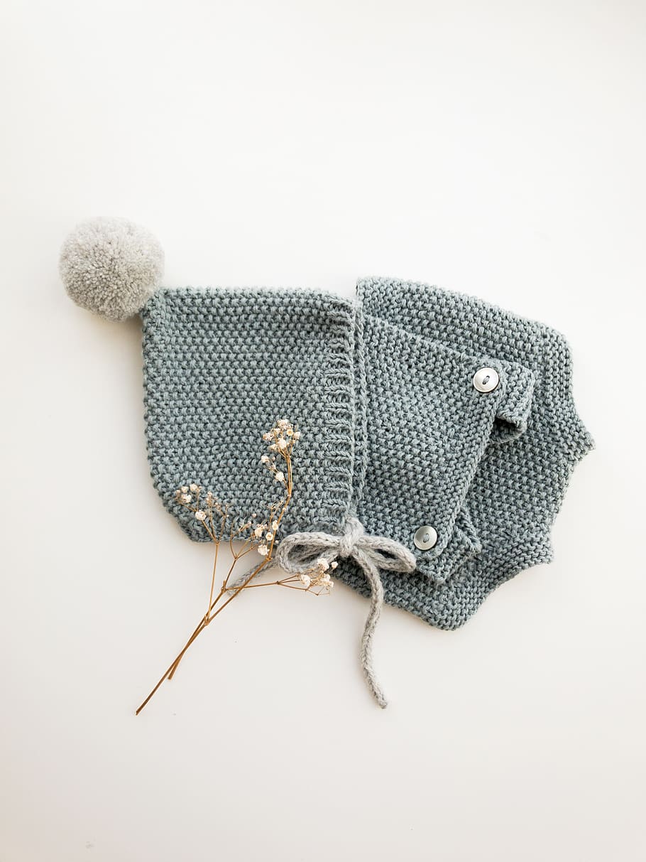baby's gray hat and bottoms, grey, denmark, copenhagen, knit