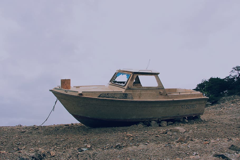 Brown Boat on Ground, abandoned, broken, daylight, empty, landscape HD wallpaper