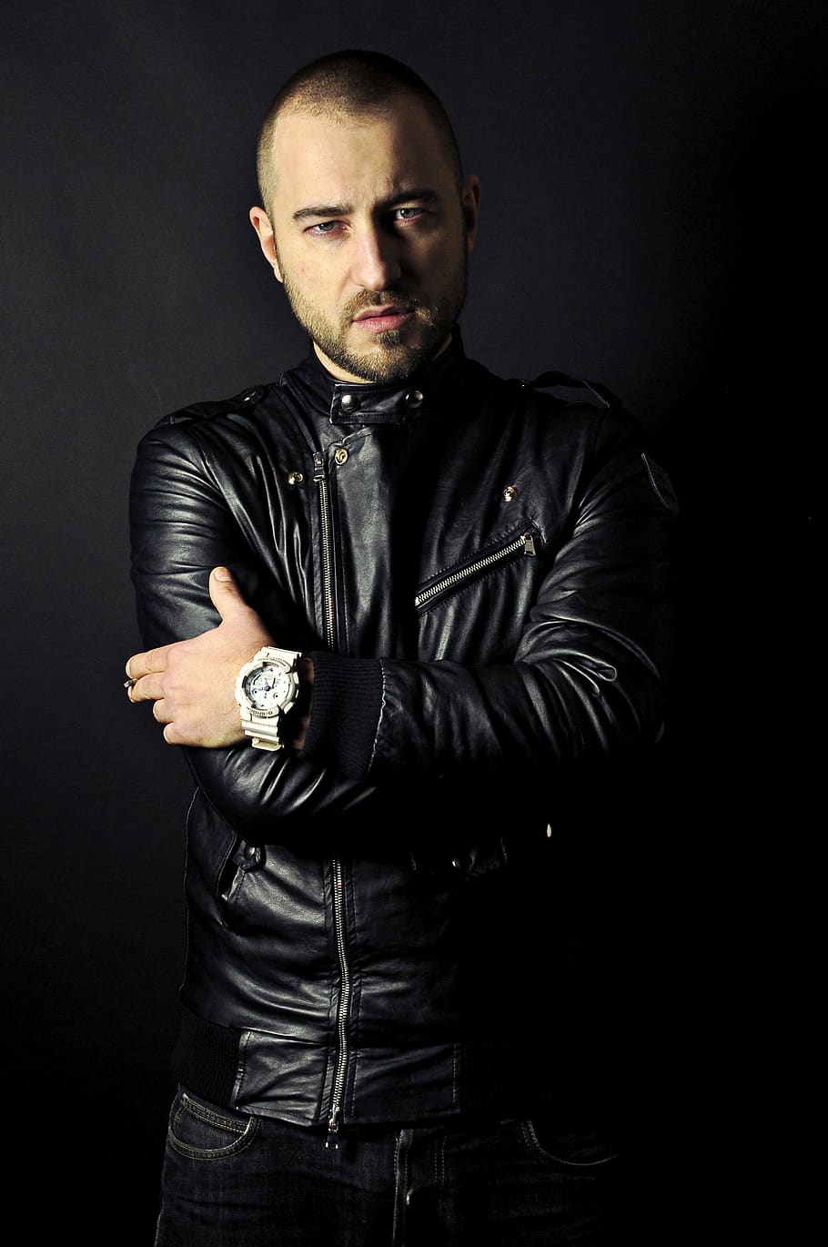 man in black leather jacket, studio shot, one person, looking at camera HD wallpaper