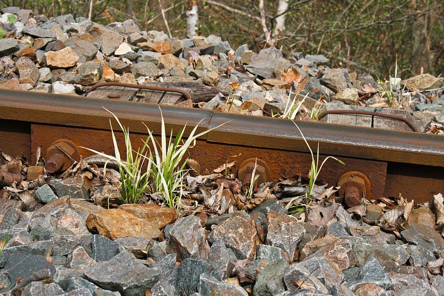 orange, red, track, wood, stone, grass, industrial, rust, iron HD wallpaper