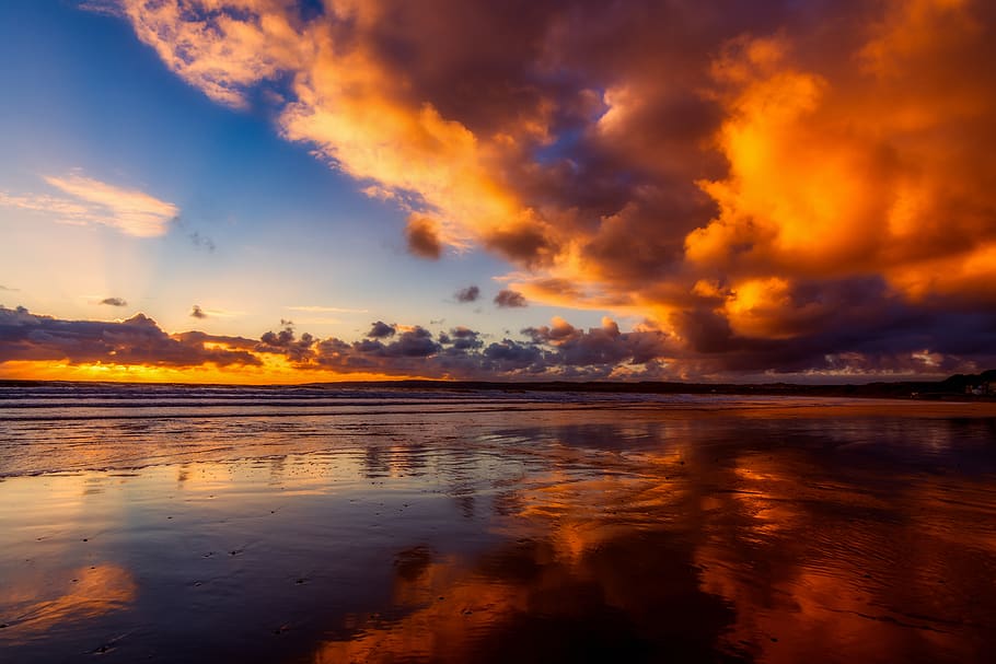 Orange Clouds Reflected on Body of Water, beach, blue, coast HD wallpaper