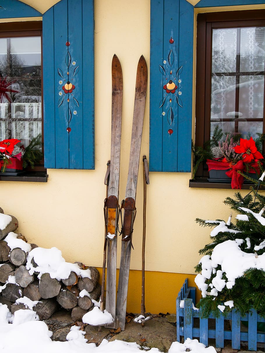 sport, winter, ski, old ski, break, ski pole, shutter, skiers HD wallpaper