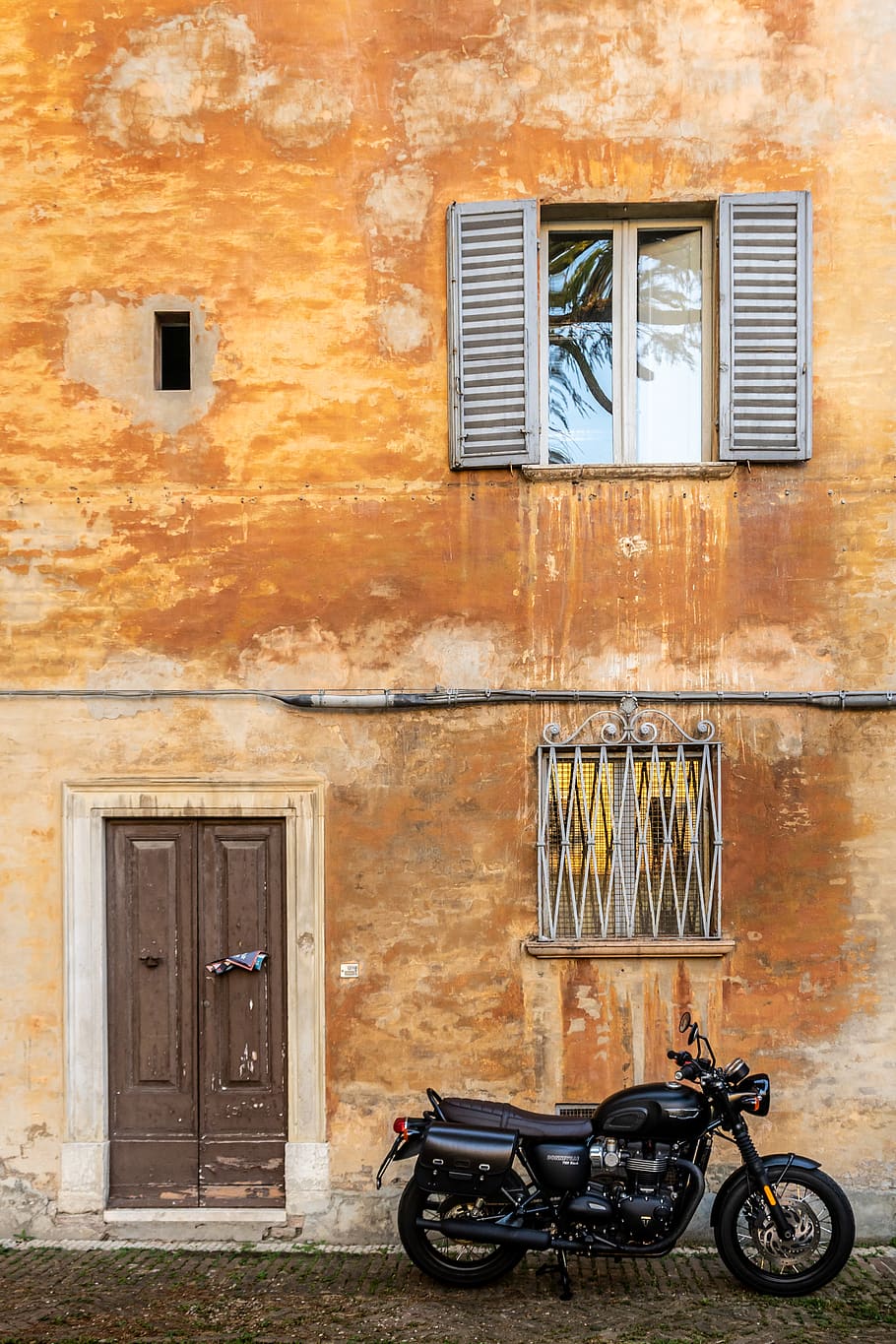 Photography of Motorcycle Parked Near House, architecture, building, HD wallpaper