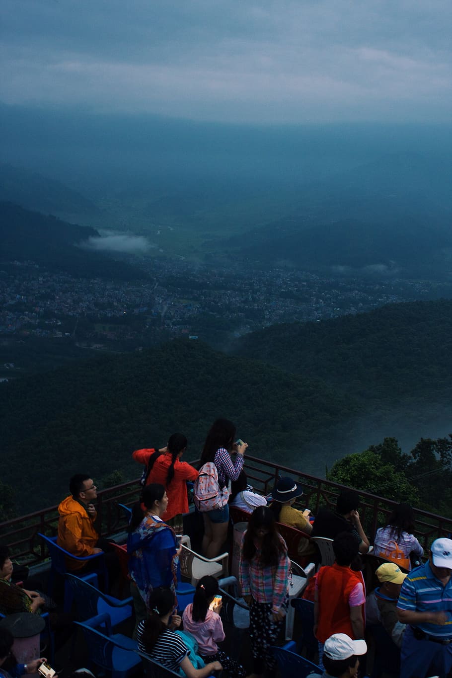 Group of People Looking at Mountain and City View, clouds, colours HD wallpaper