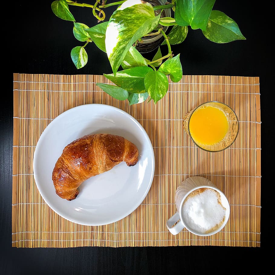 bagel on plate, food and drink, freshness, table, refreshment HD wallpaper