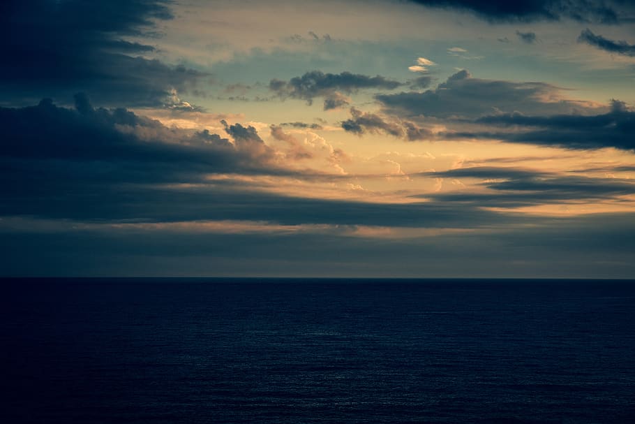 evening sky, clouds, mood, dusk, sea, cloud - sky, horizon HD wallpaper