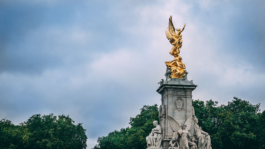 GoldnColored Angel Statue, architecture, sculpture, art and craft HD wallpaper