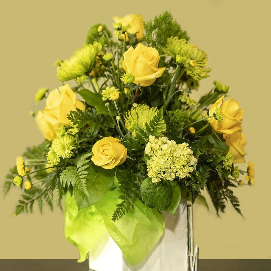 yellow rose, flower arrangement, spray chrysanthemums, wedding flower, HD wallpaper