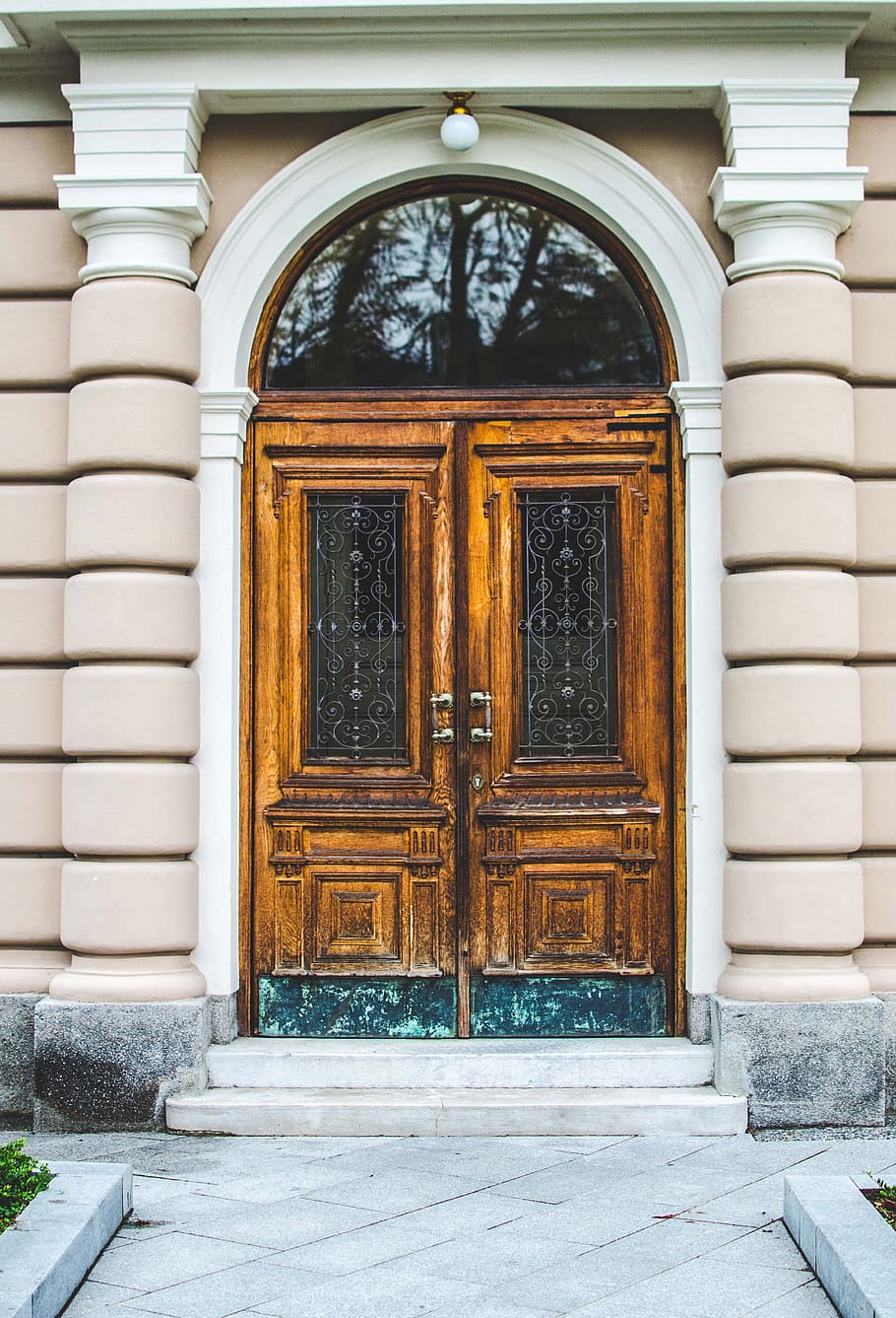 close brown 2-way door, molding, building, architecture, column HD wallpaper