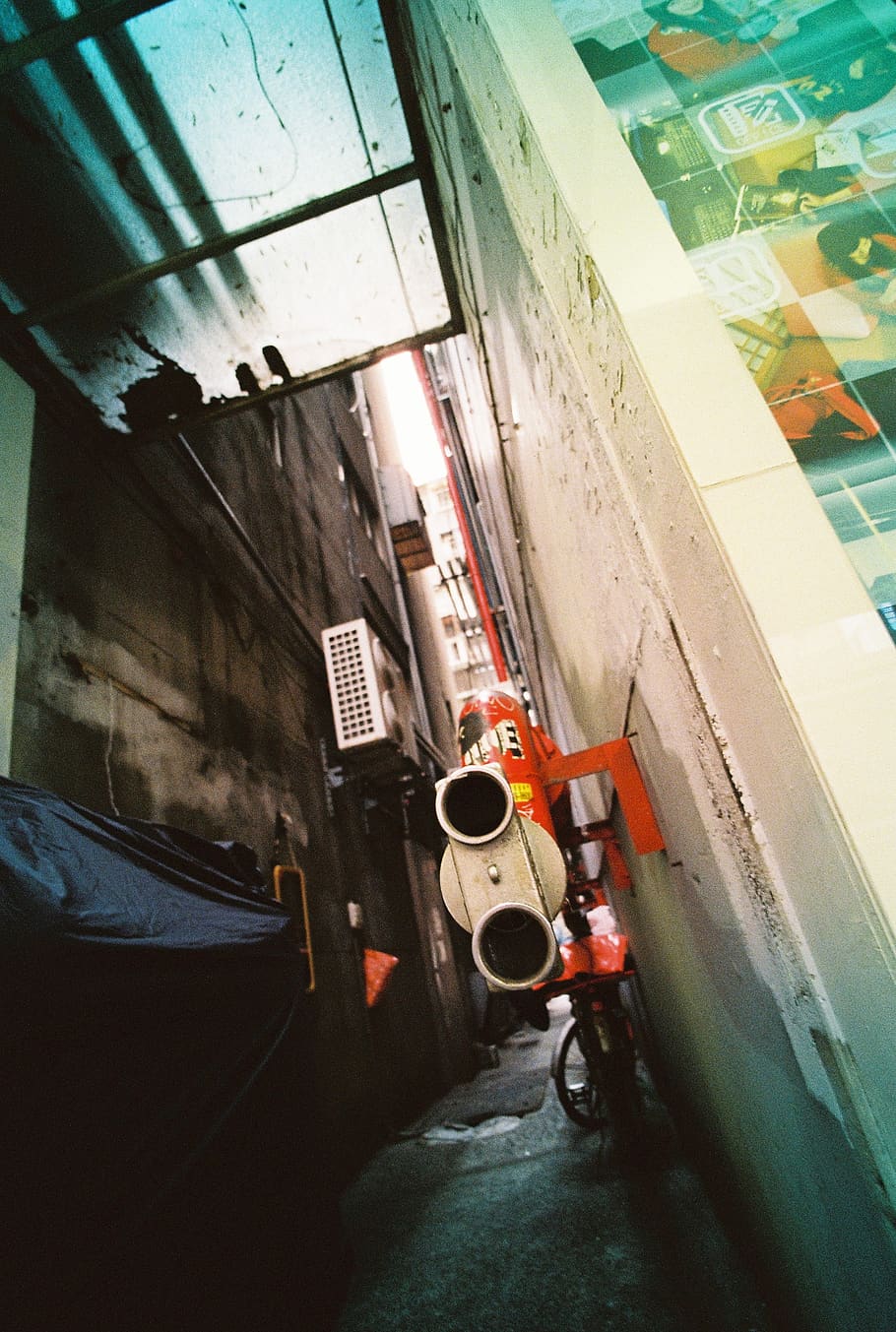 white air condenser unit on wall, ambulance, van, transportation HD wallpaper