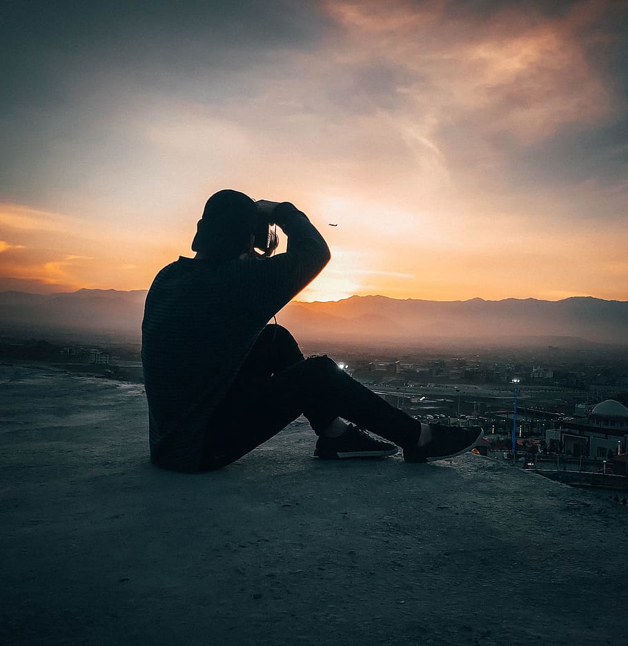 Person Taking Photo During Golden Hour, backlit, dawn, dusk, man HD wallpaper