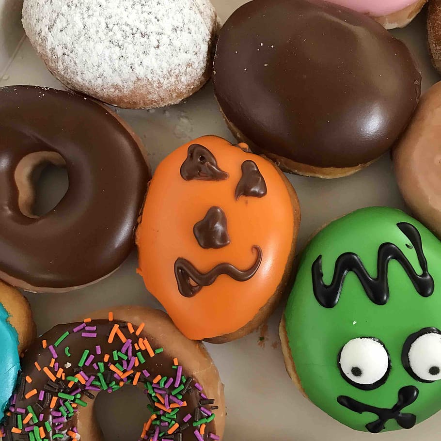 donuts, halloween, food and drink, indoors, sweet food, high angle view HD wallpaper