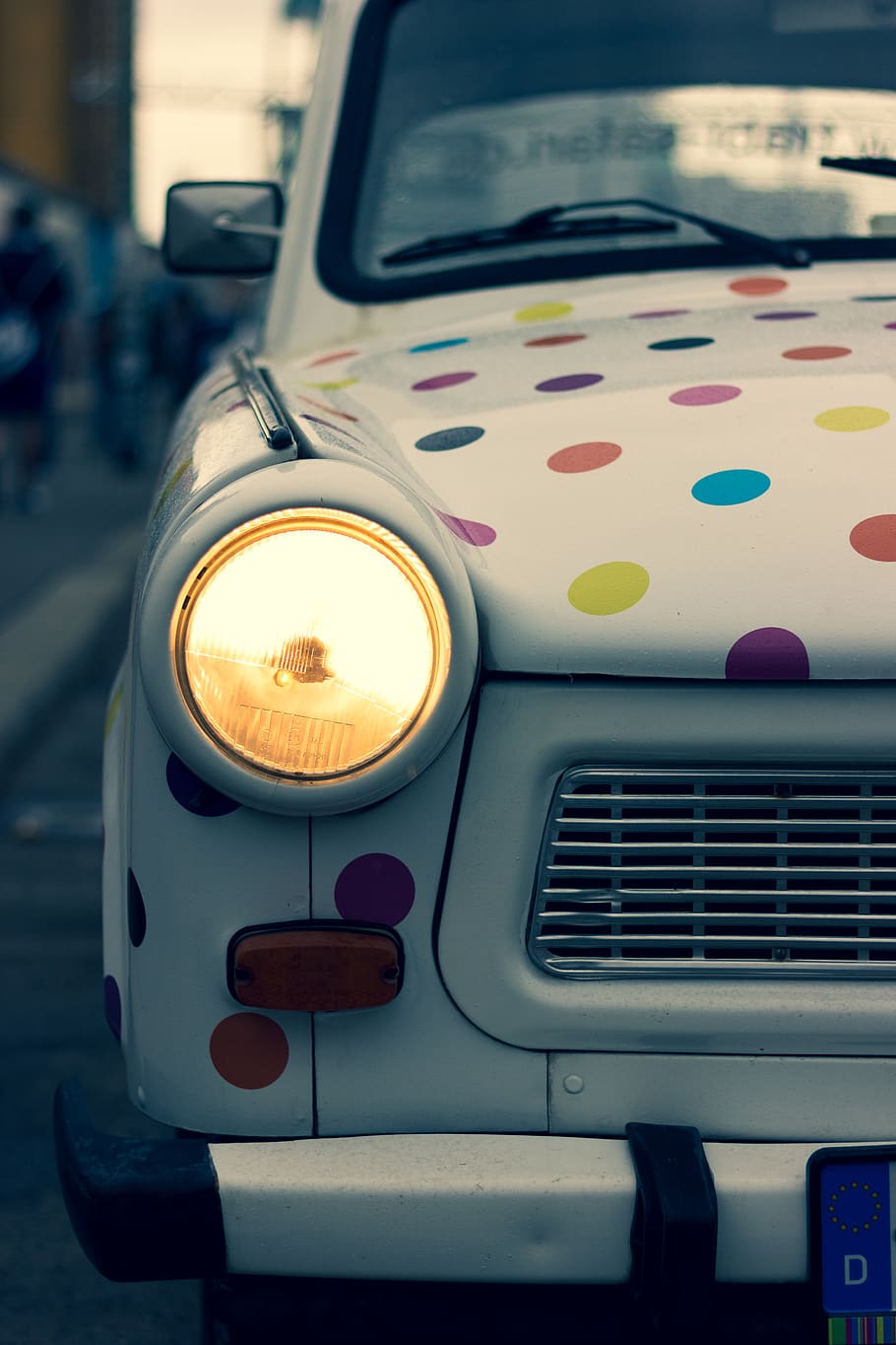 white and multicolored polka-dot vehicle with turned on headlight, HD wallpaper