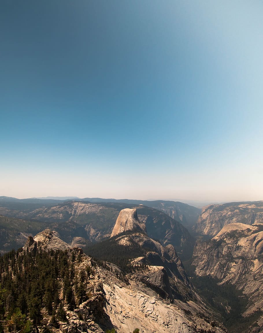 canyon under blue sky digital wallpaper, half dome, horizon, mountain HD wallpaper