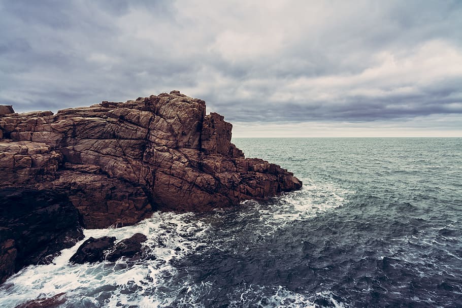 photography of brown rock near body of water during daytime, cloud HD wallpaper