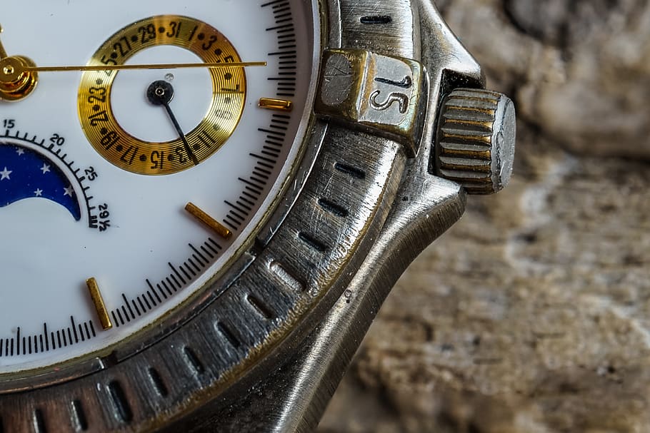 watch, old, used, macro, time, instrument of time, metal, close-up HD wallpaper