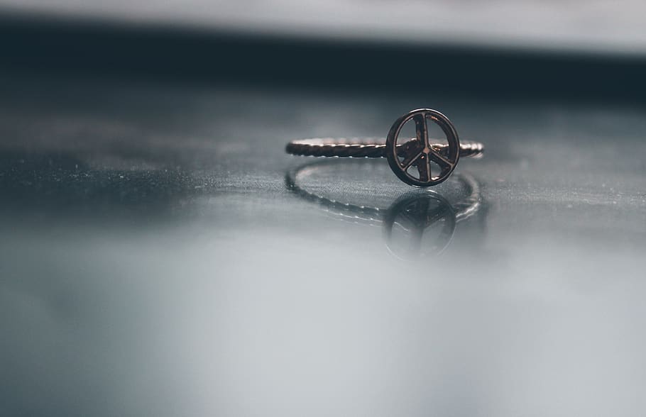 machine, wristwatch, key, gearshift, compass math, steering wheel HD wallpaper