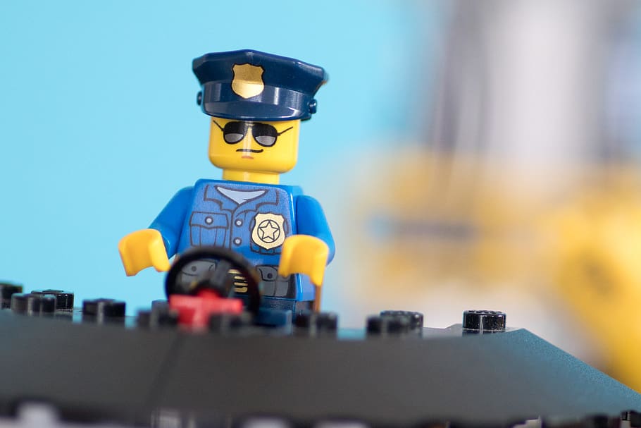 Lego Policeman toy, transportation, vehicle, kart, birthday cake HD wallpaper