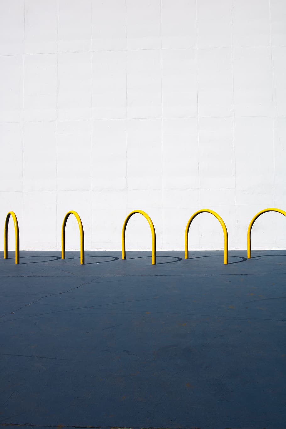 Close Up Photo of U-shaped Barriers, blank space, color, empty HD wallpaper