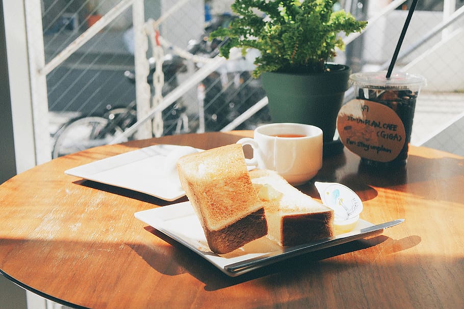 sliced bread on plate beside cup, coffee cup, food, saucer, pottery HD wallpaper