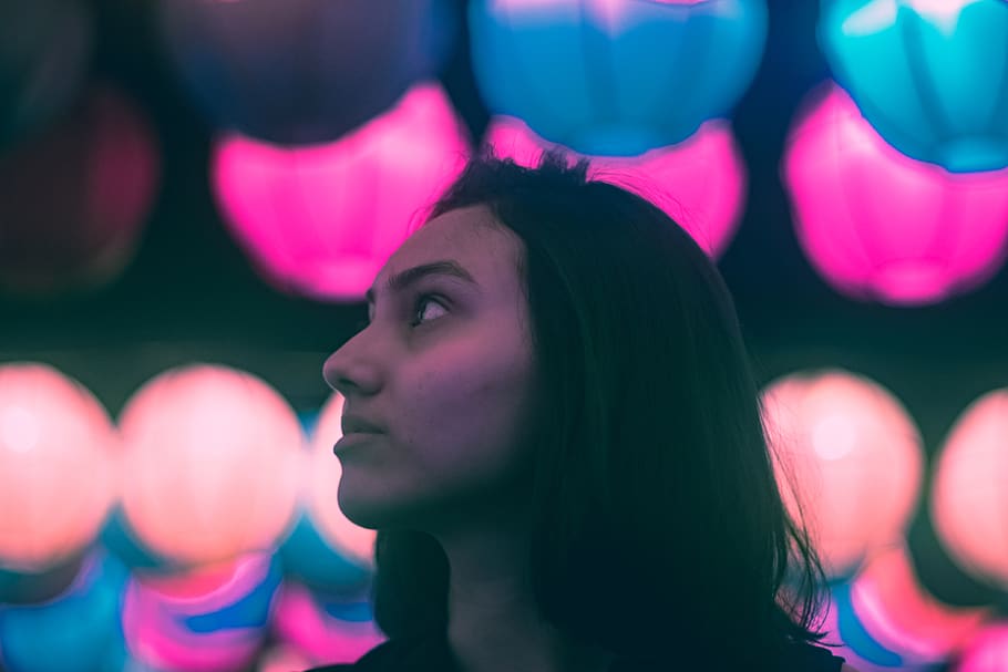 Woman in Portrait Photo With Bokeh Effect Background, art, balloon HD wallpaper