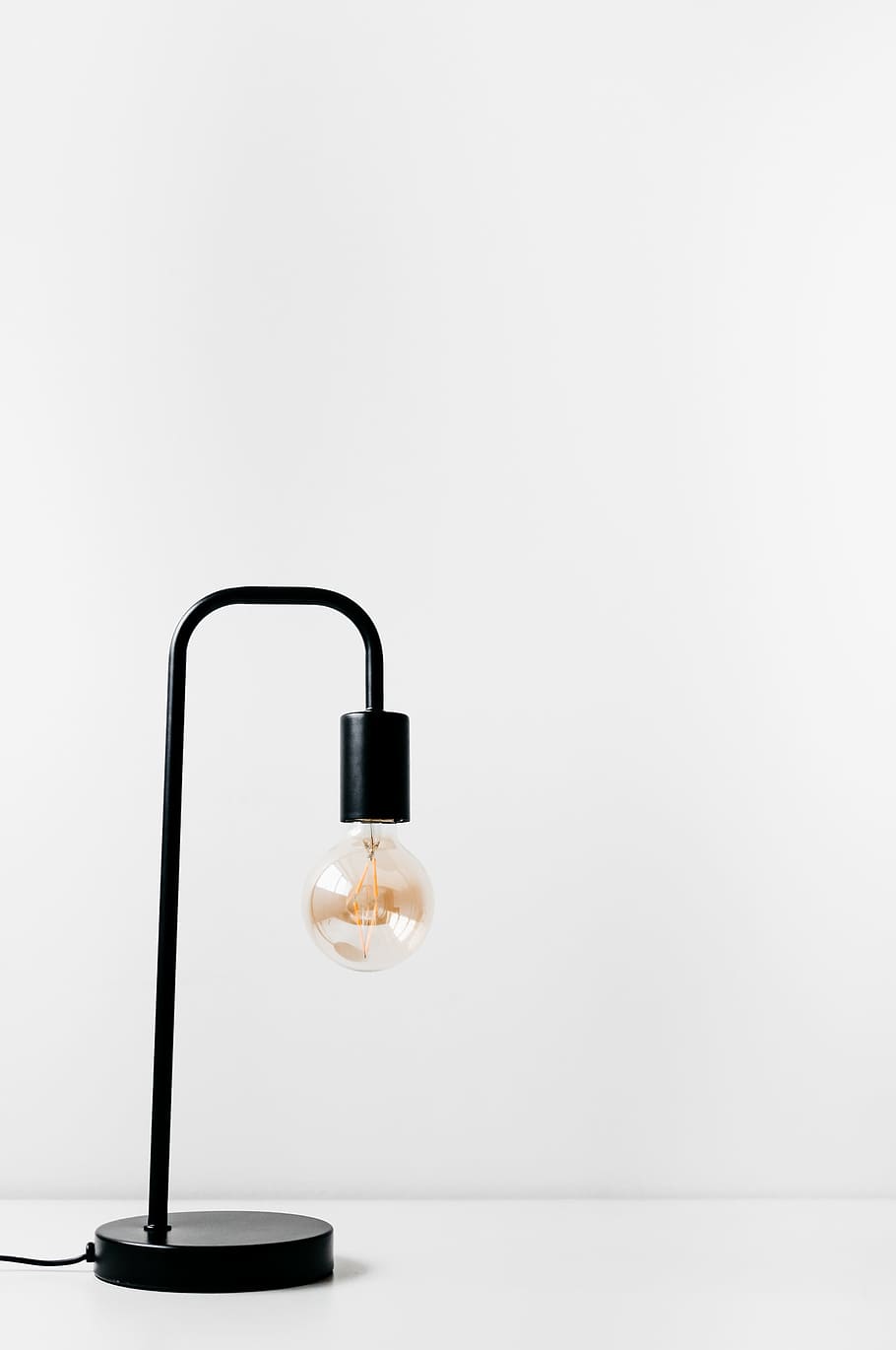 lamp, lightbulb, edison bulb, minimal, subject, product photography