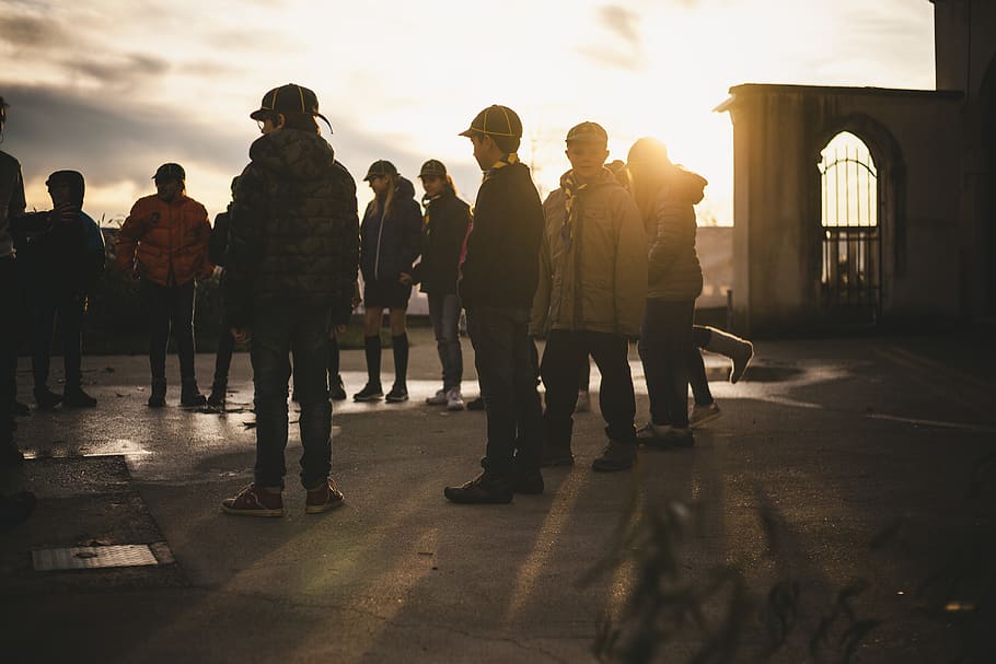 Children's Gathering on a Bridge, cap, clouds, daylight, golden hour HD wallpaper