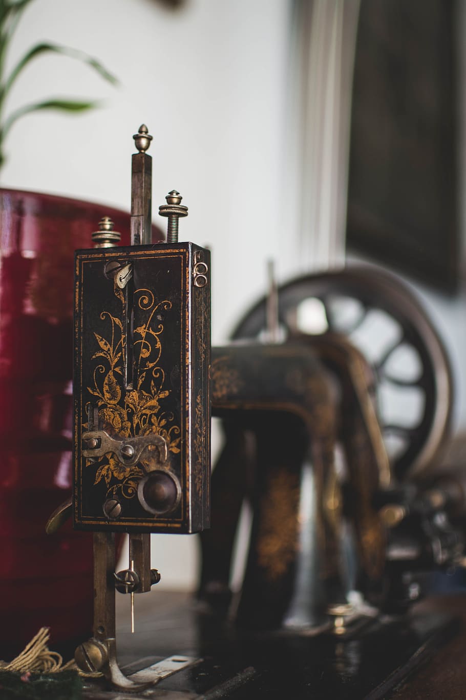 sewing machine, old, old sewing machine, metal, historically HD wallpaper