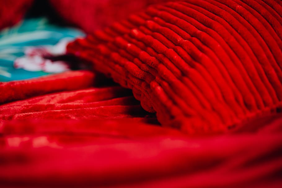 Details of romantic red bedding, closeup, background, romance HD wallpaper