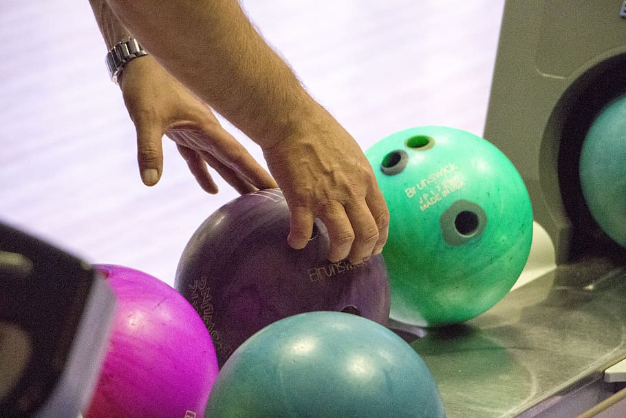 bowling, sphere, sport, play, hands, human hand, real people HD wallpaper