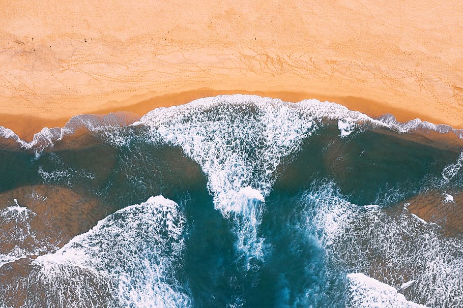 aerial photography of beach wave, shore, sand, ocean, sea, sea foam HD wallpaper