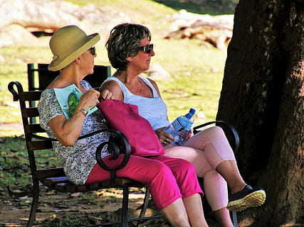 two, para, old, senior, sit, woman, glasses, hat, friends, at the court of HD wallpaper
