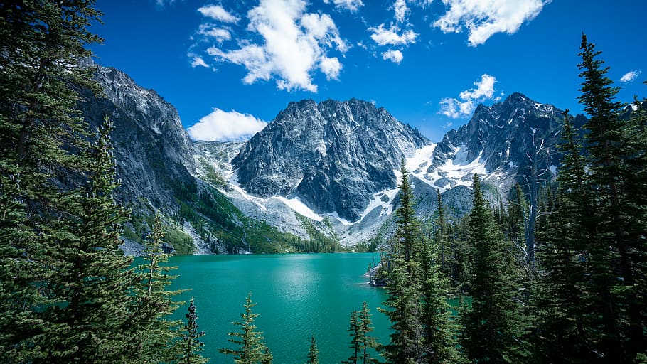 Colchuck Lake Wallpaper