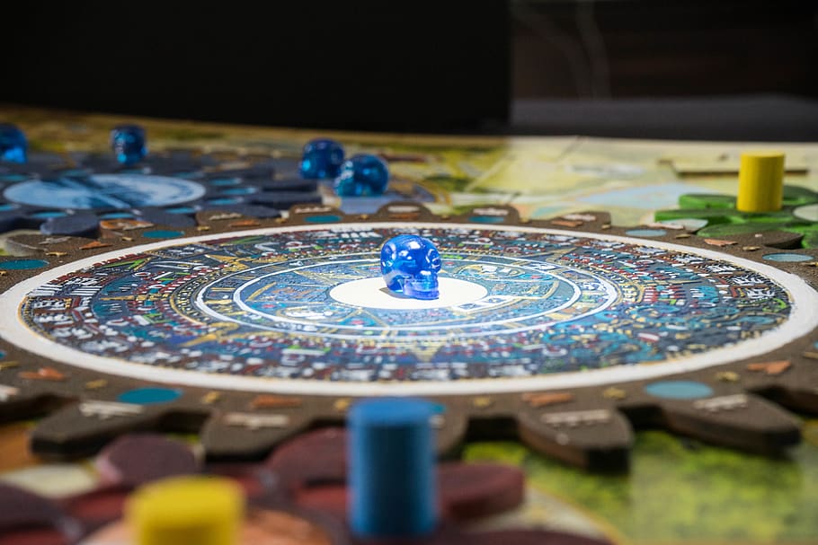 skull, crystal, boardgame, indoors, close-up, no people, selective focus HD wallpaper