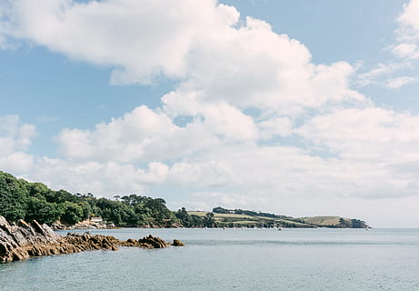 The Helford River, bay, beach, beautiful, blue, boat, boats, britain HD wallpaper