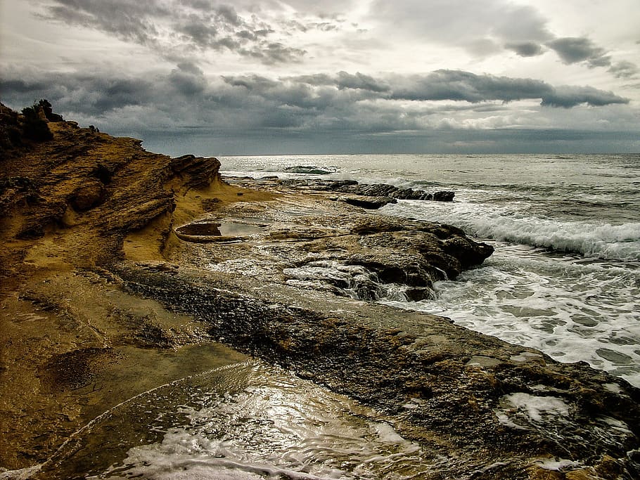 Ocean Waves Crushing on Land, beach, cloudy, dawn, evening, landscape HD wallpaper