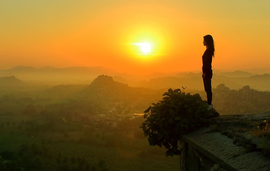 girl, mountain, sunrise, woman, looking, watching sunrise, sunrise over mountain, HD wallpaper