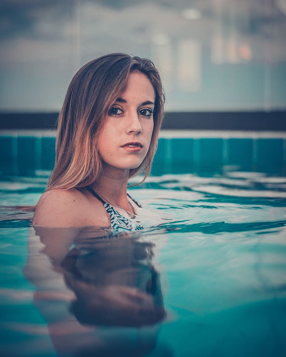 Woman Standing Inside Swimming Pool, beautiful woman, brunette, HD wallpaper