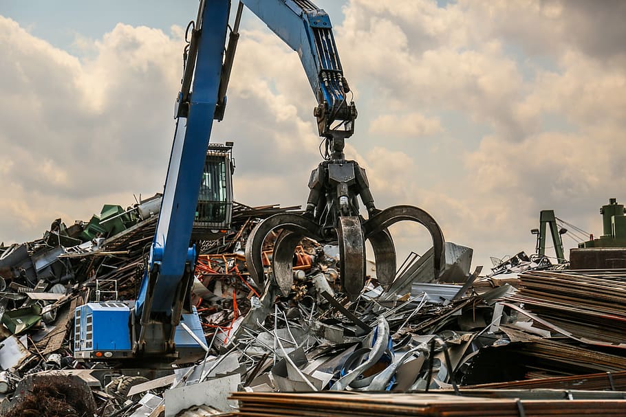 crane, junkyard, demolition, metal, dystopian, gray, grey, sky, HD wallpaper