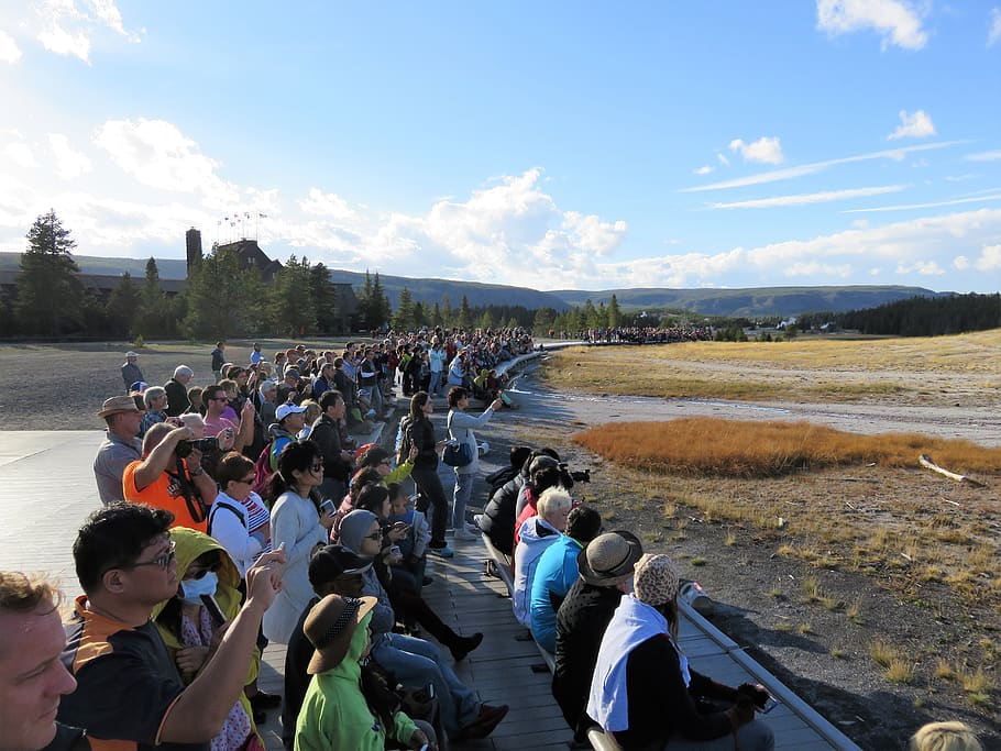 old faithful, real people, large group of people, crowd, sky HD wallpaper