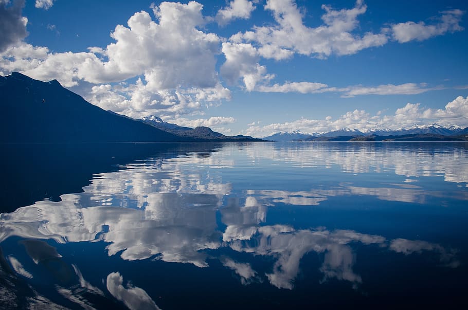Lake Water Under White and Blue Skies during Daytime, clouds HD wallpaper