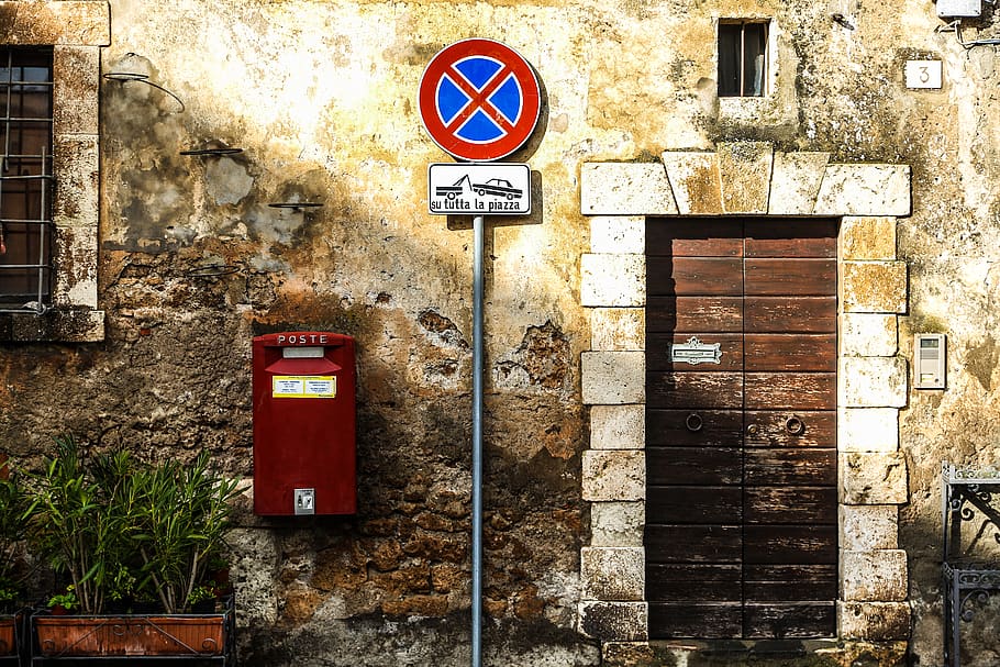 Road Signage Near to Door, architecture, building, dirty, entrance HD wallpaper