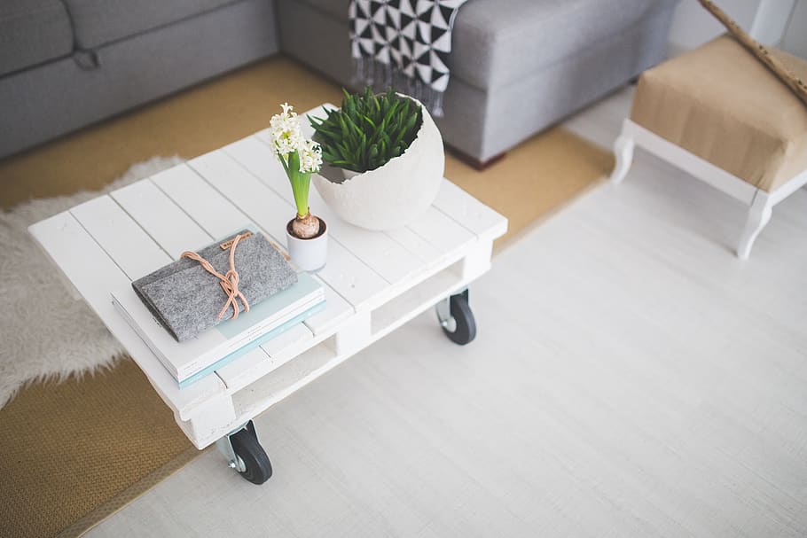 Little white coffee table, clean, interior, livingspace, high angle view HD wallpaper