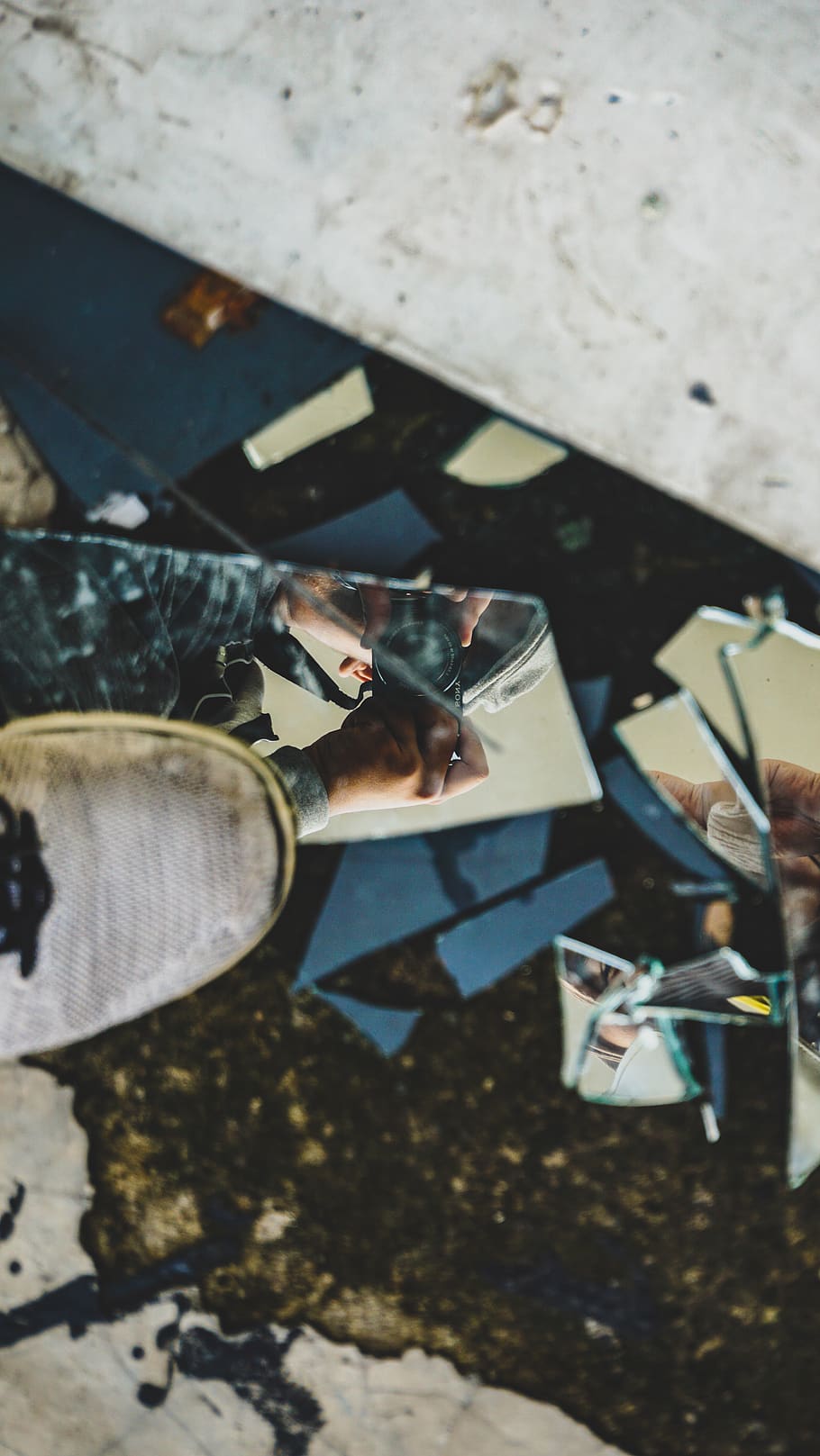 broken glass, high angle view, close-up, nature, selective focus HD wallpaper