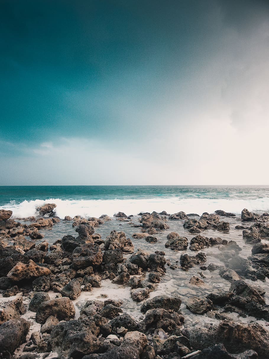 beach coast under cloudy sky, sea, nature, ocean, water, outdoors HD wallpaper