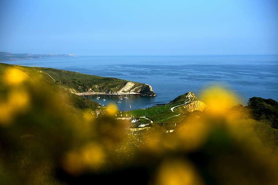 green mountain, water, sea, scenics - nature, horizon, horizon over water HD wallpaper