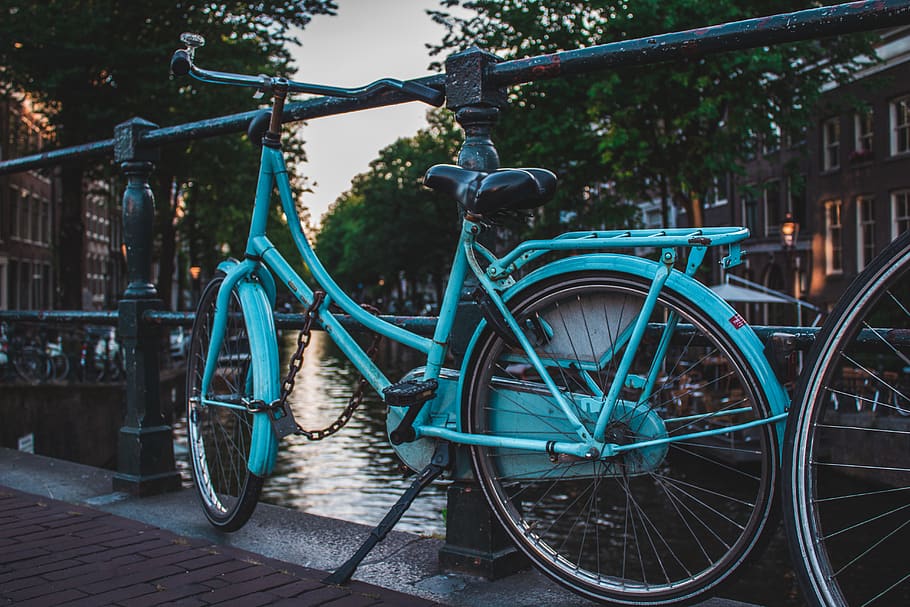 Blue Cruiser Bicycle Near River, architecture, building, chain HD wallpaper