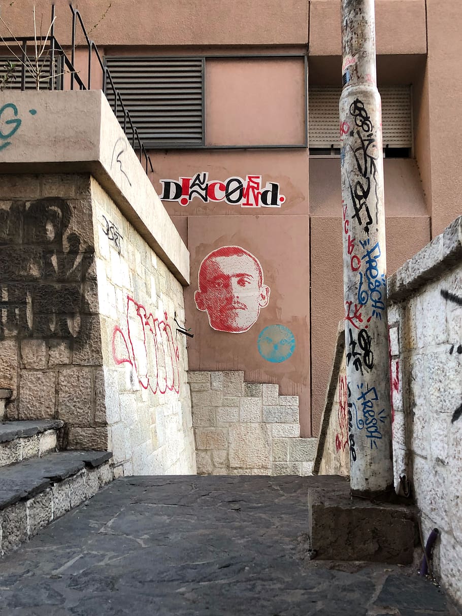 man graffiti, argentina, independencia 1121, córdoba, handrail HD wallpaper